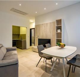 6 bedroom villa with pool and roof terrace, Sveti Stefan, sleeps 12